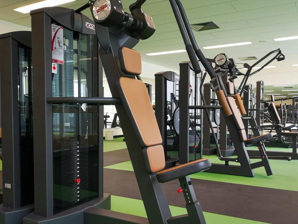 Отель Sportschule Оберхахинг Экстерьер фото